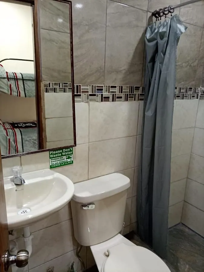 Hostal Atlantis Quito Vendégház
